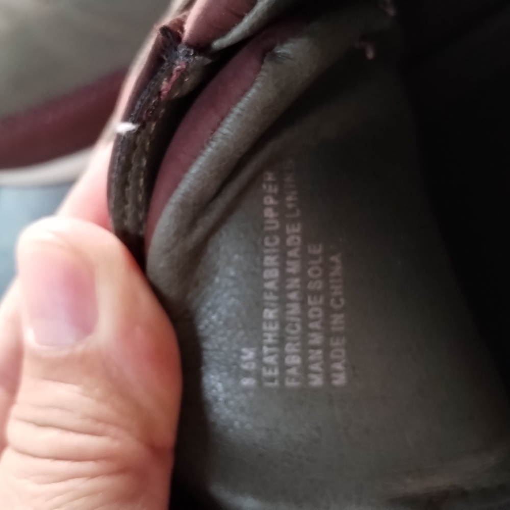 Shoes - Picture 4 of 5